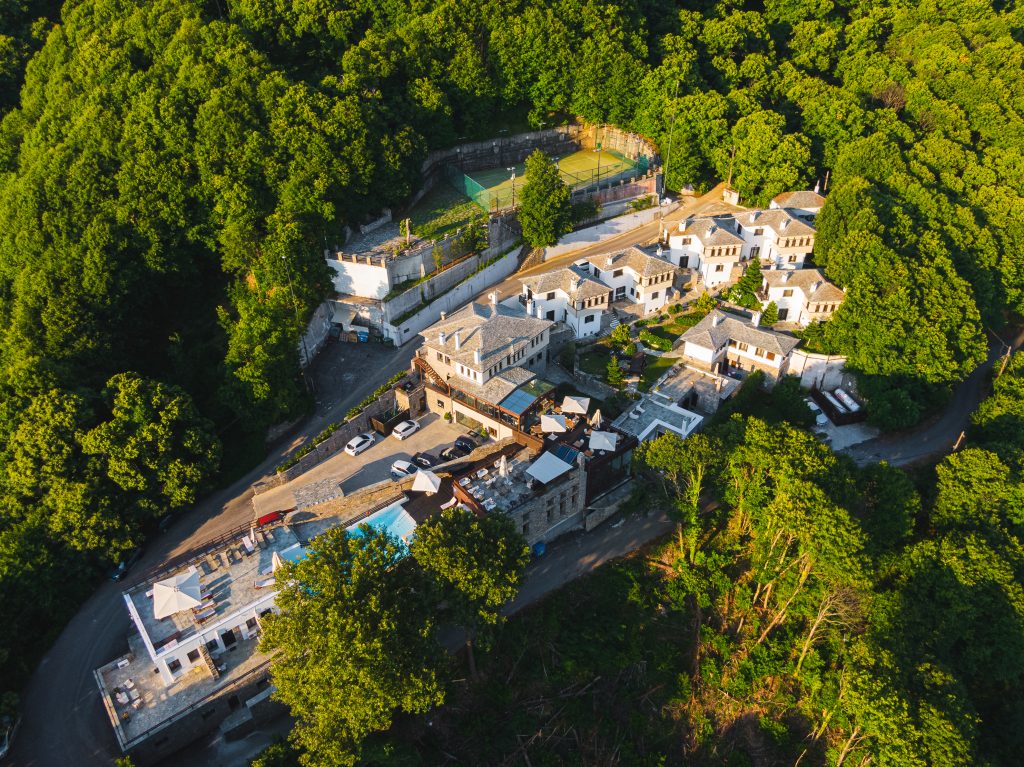 διακοπές τον Ιούνιο στο Πήλιο 12 hotel from drone